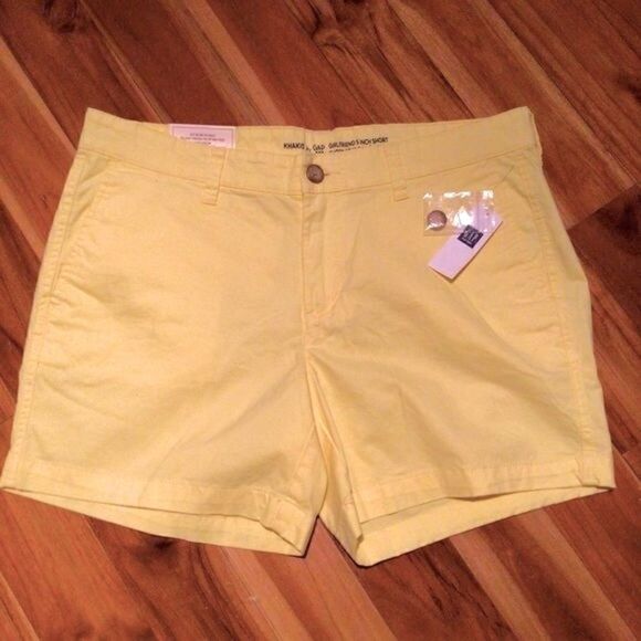 GIRLFRIEND KHAKIS BY GAP BRIGHT SUNFLOWER YELLOW SHORTS 6 NWT - Picture 4 of 13
